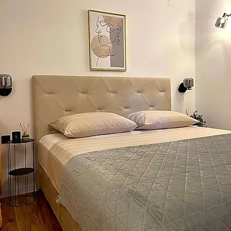 Mirela فندق أوروبيتش